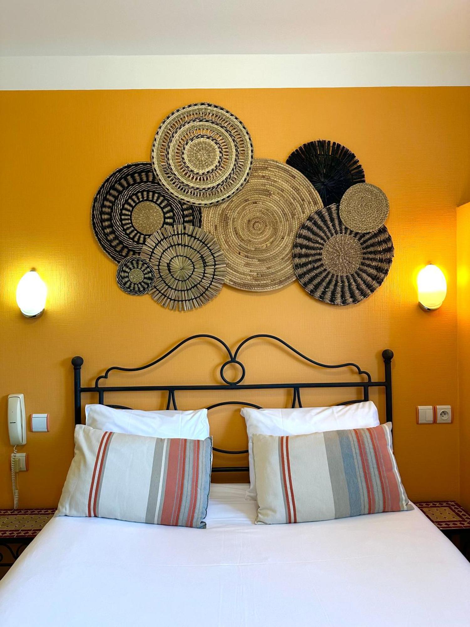 Hotel De ก็อง ภายนอก รูปภาพ